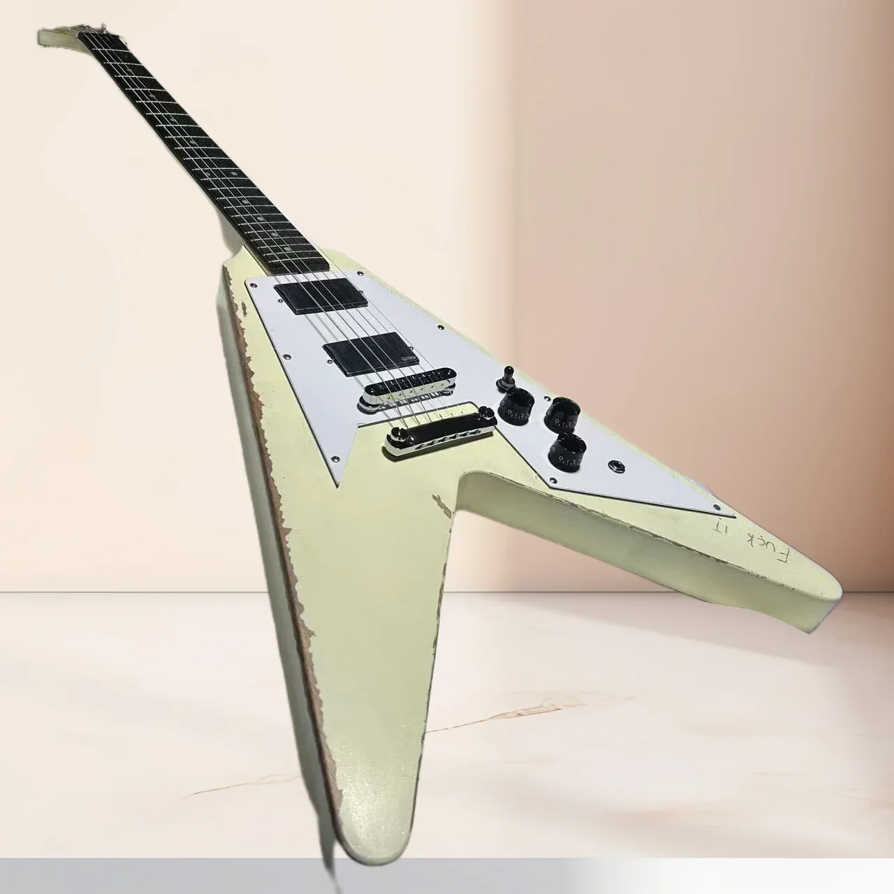 Instrumentos Musicales: Guitar - Musical Instrument Old reseña y precio